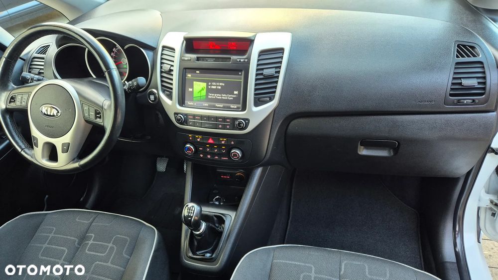 Kia Venga - 25