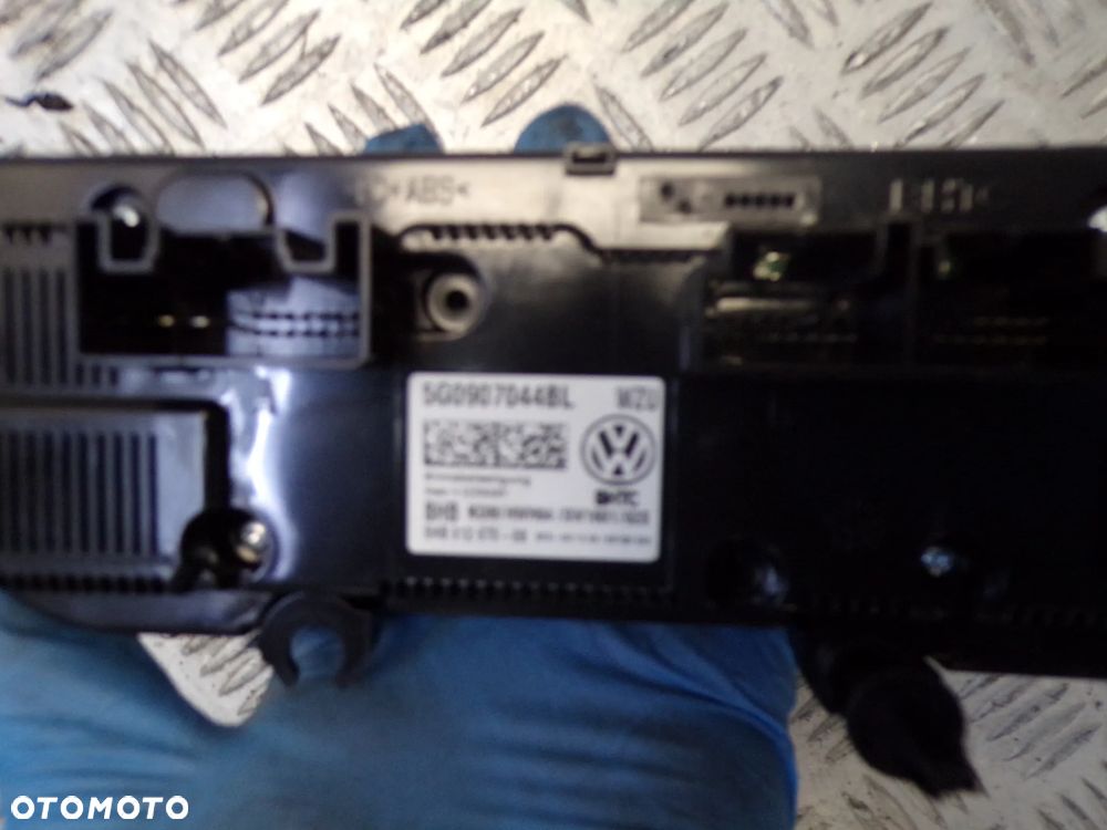PANEL KLIMATYZACJI VOLKSWAGEN GOLF VII SPORTSVAN 5G0907044BL - 2