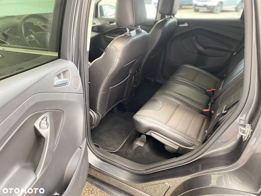 Ford Kuga 1.5 EcoBoost 2x4 Titanium - 17