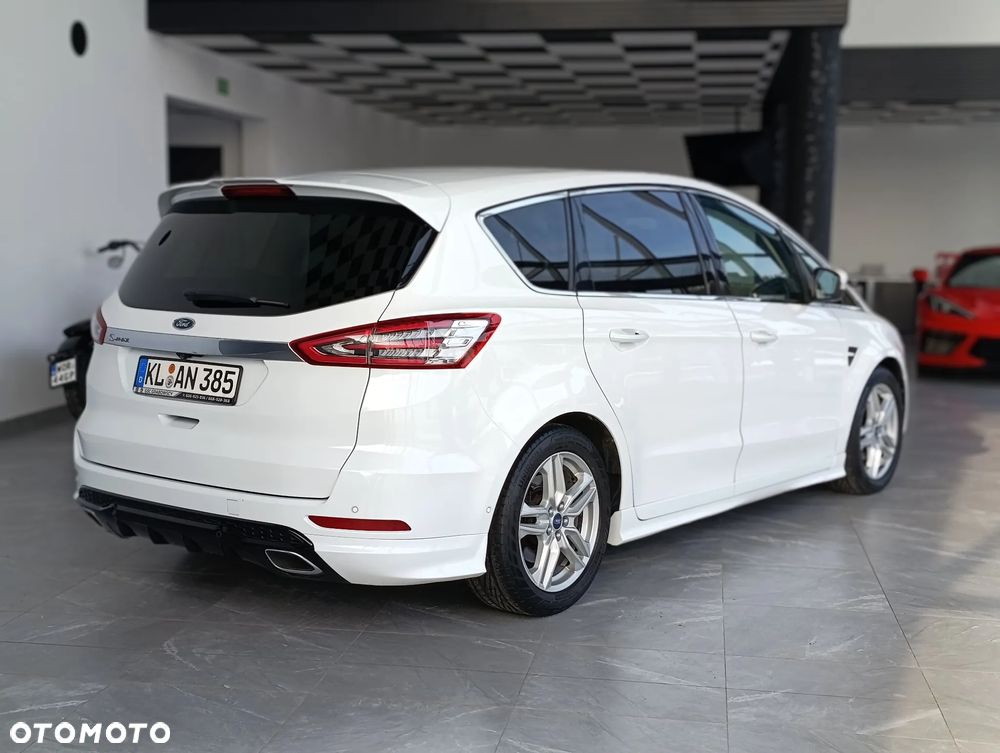 Ford S-Max - 10