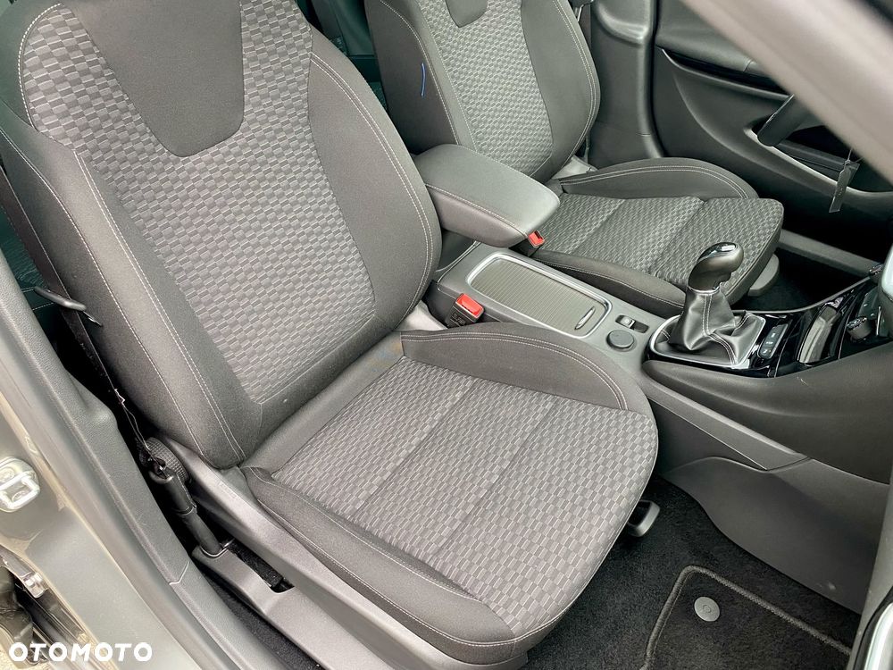 Opel Astra 1.4 Turbo Edition - 26