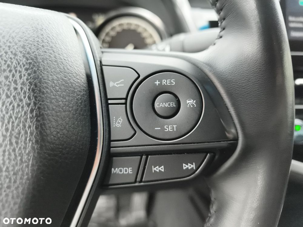 Toyota Camry 2.5 Hybrid Comfort CVT - 22