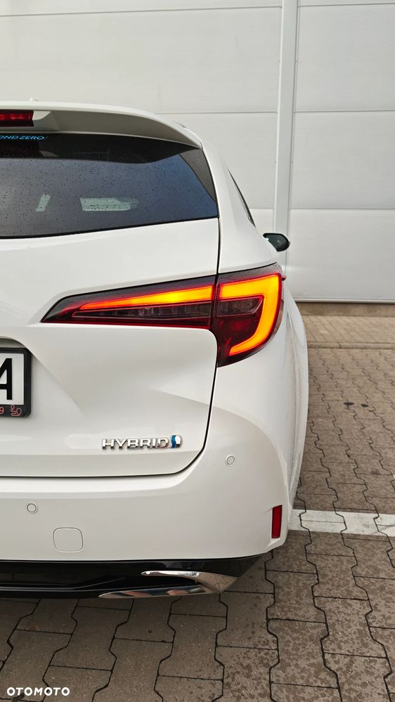 Toyota Corolla 1.8 Hybrid Style - 17