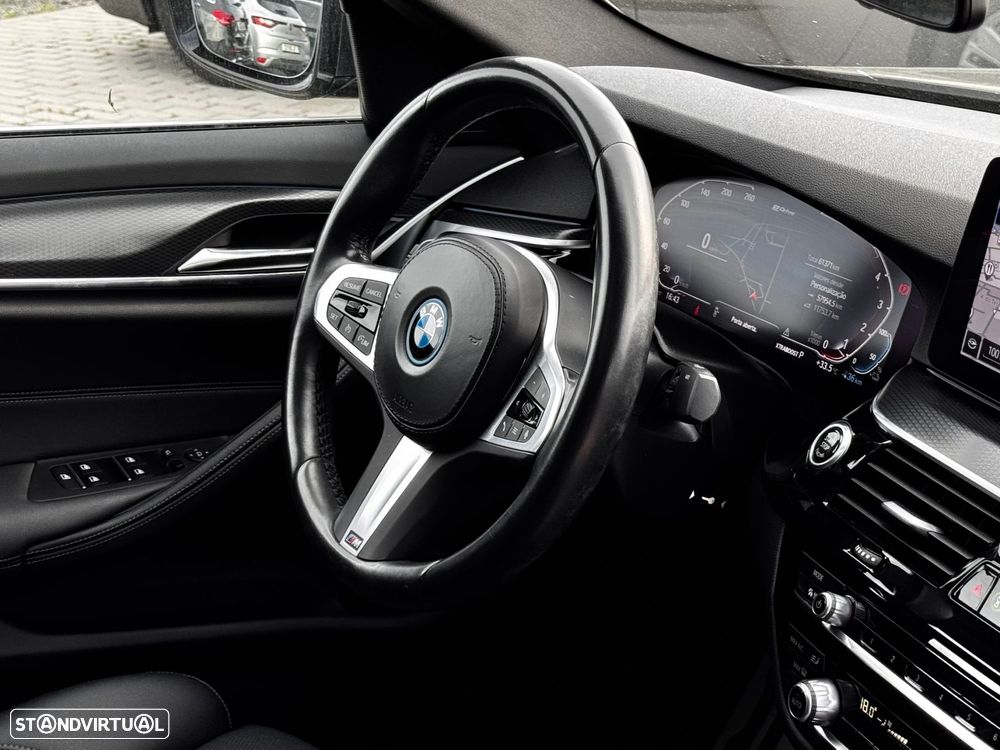 BMW 530 e Pack M - 13