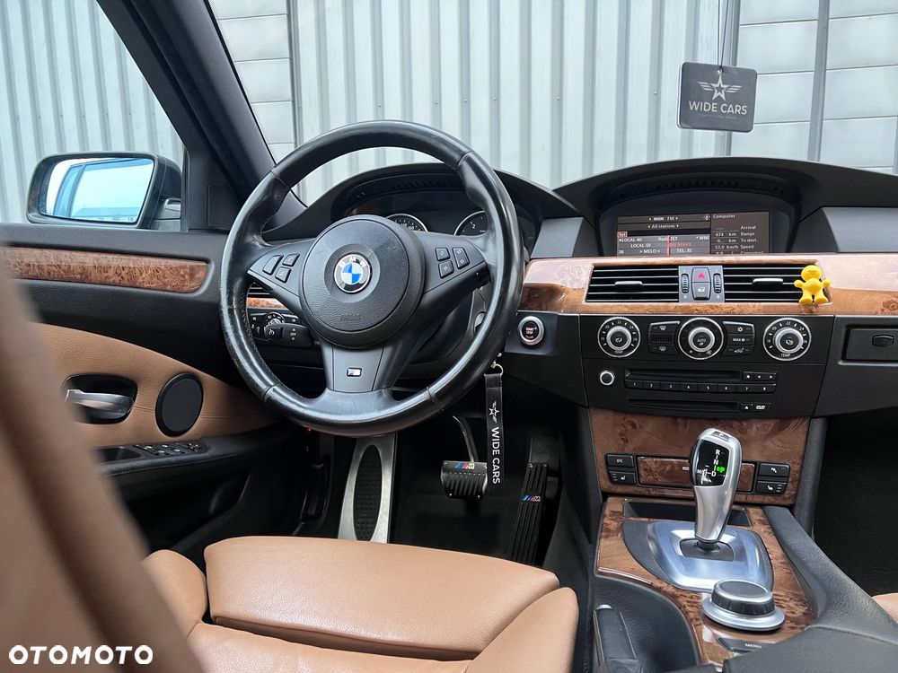 BMW Seria 5 525d - 11