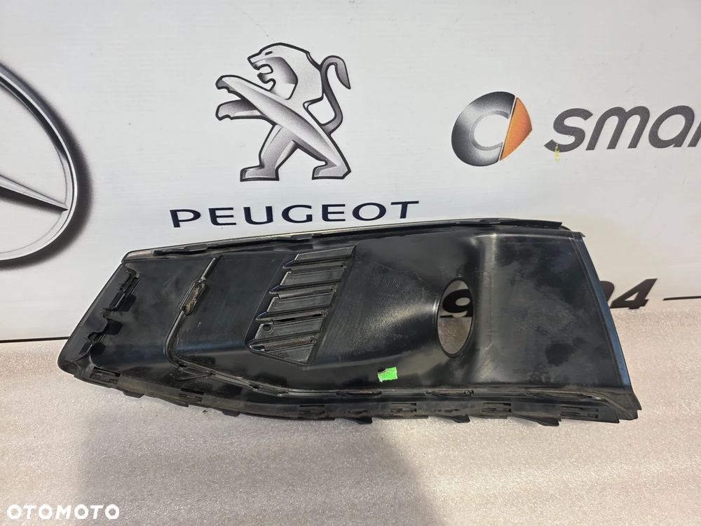 AUDI A4 B9 LIFT 19- 8W0 LEWA / PRAWA KRATKA BOCZNA ZDERZAKA PRZEDNIEGO PRZÓD NR 8W0807682AK / 8W0807682AK NR AUKCJI KB21 - 5