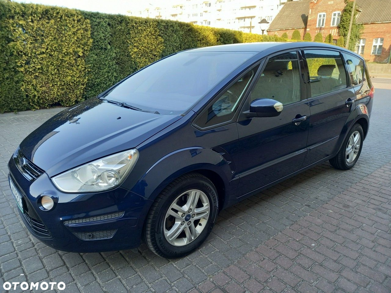 Ford S-Max - 11