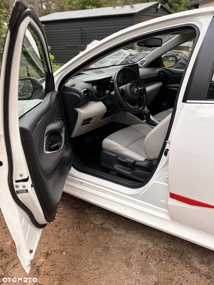 Toyota Yaris Hybrid 1.5 Executive - 13