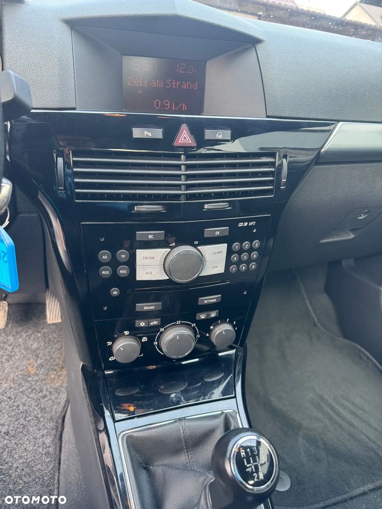 Opel Astra 1.6 Cosmo - 23