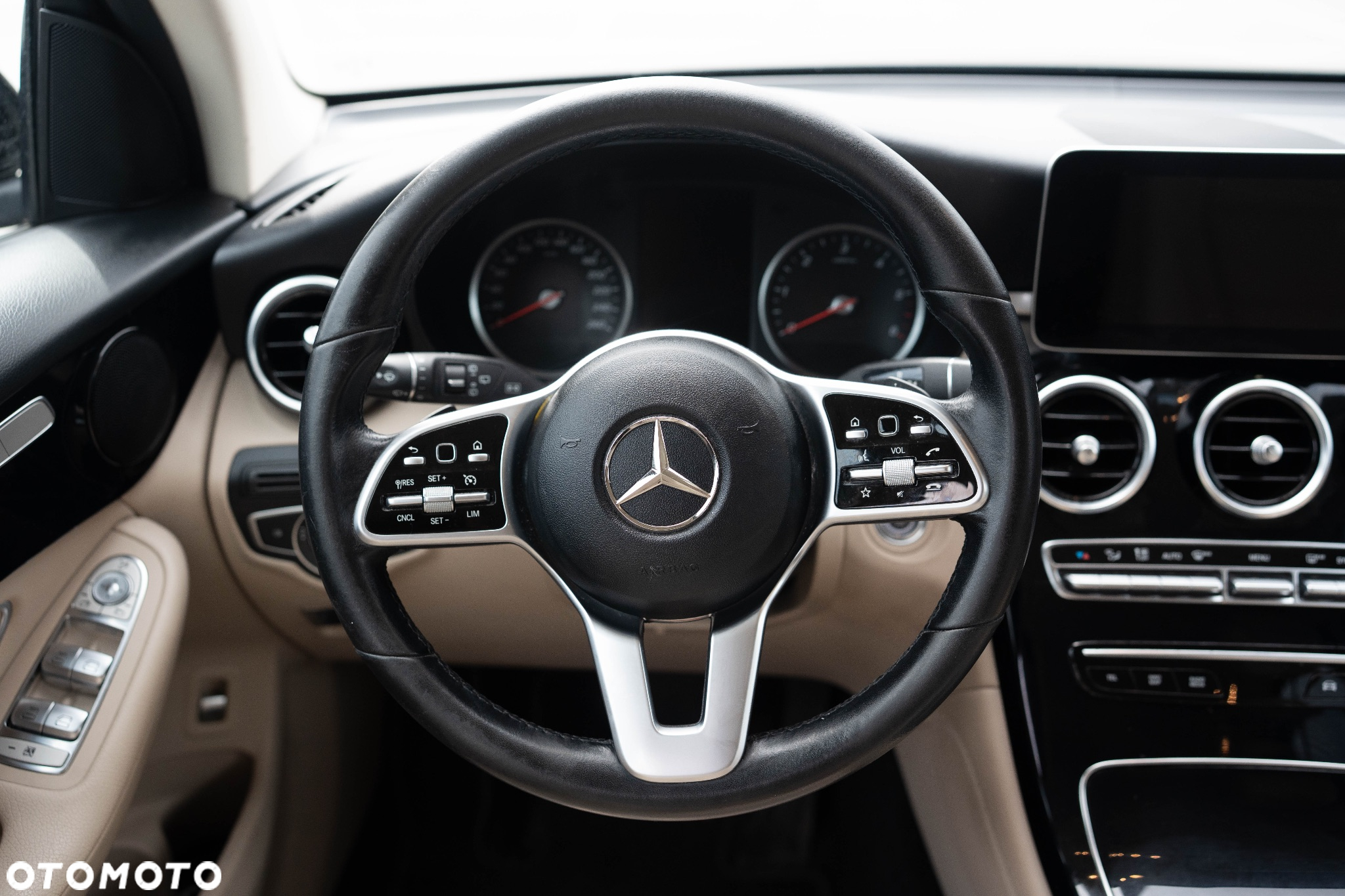 Mercedes-Benz GLC - 6