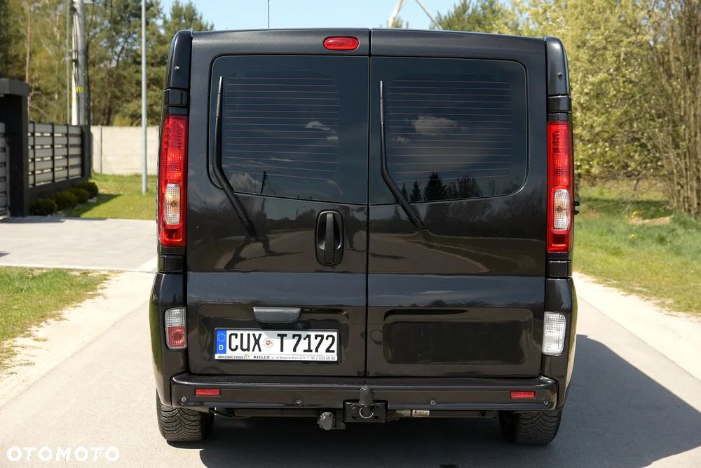 Opel Vivaro - 10