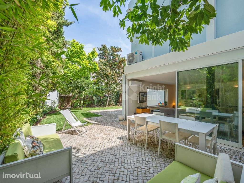 Moradia T4 triplex com jardim privativo e garagem na Lapa, Lisboa - Grande imagem: 2/22
