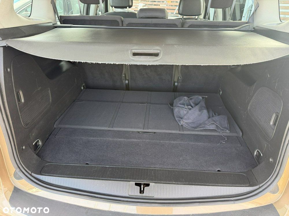 Opel Zafira - 16