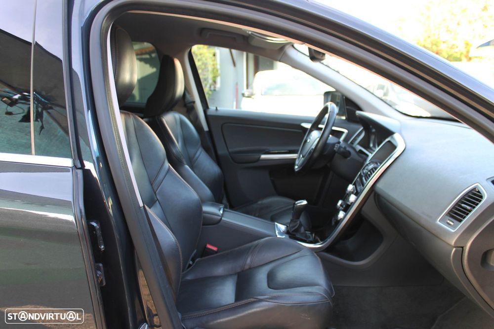 Volvo XC 60 2.0 D3 Dynamic Edition - 40