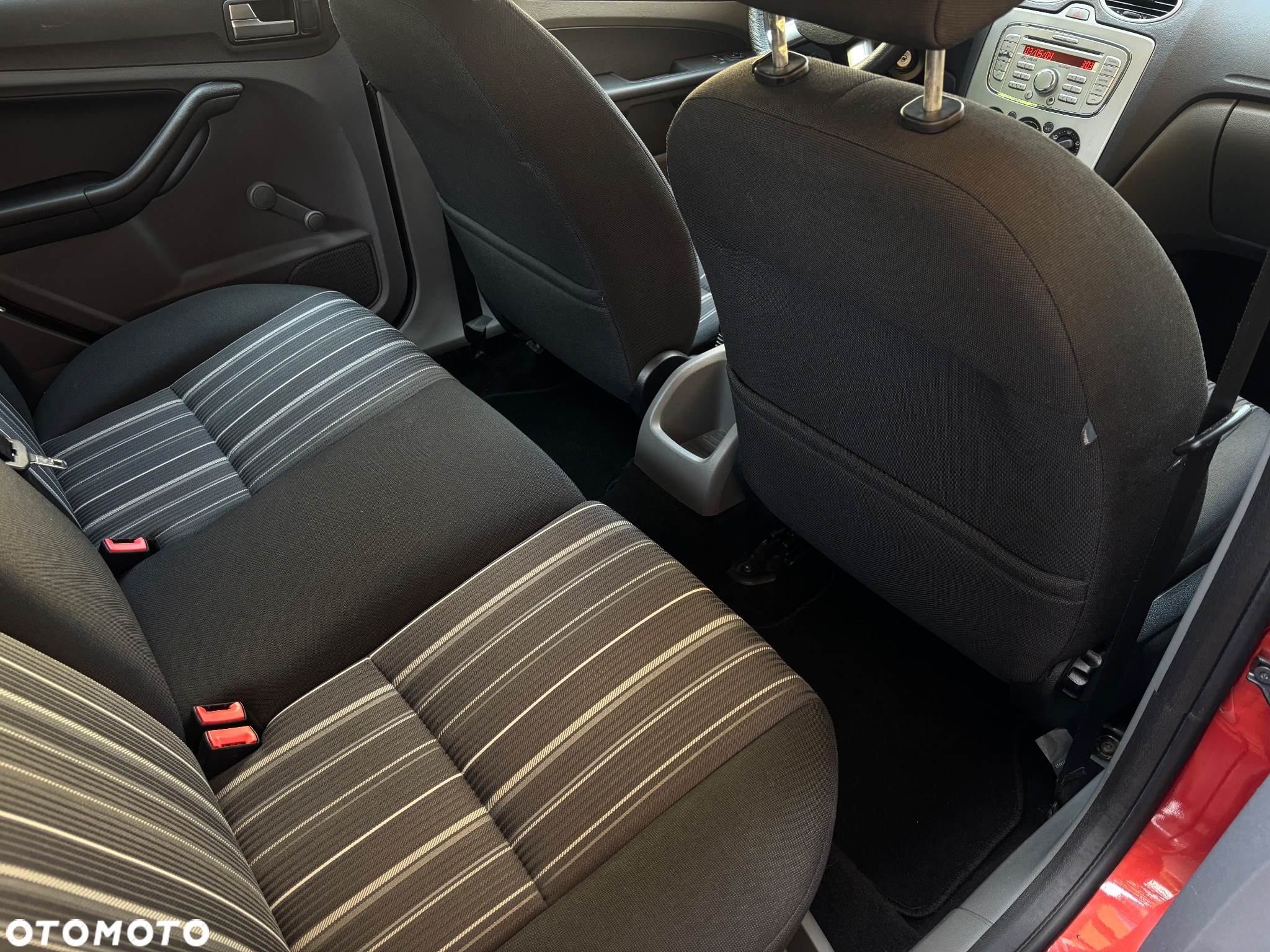 Ford Focus 1.6 16V Ambiente - 7