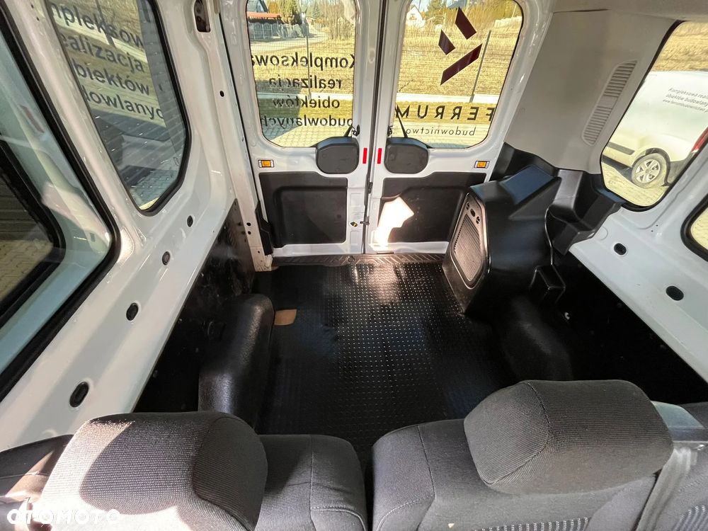 Ford Transit - 13