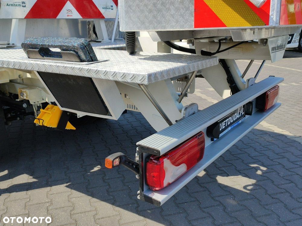 Volkswagen Crafter - 22
