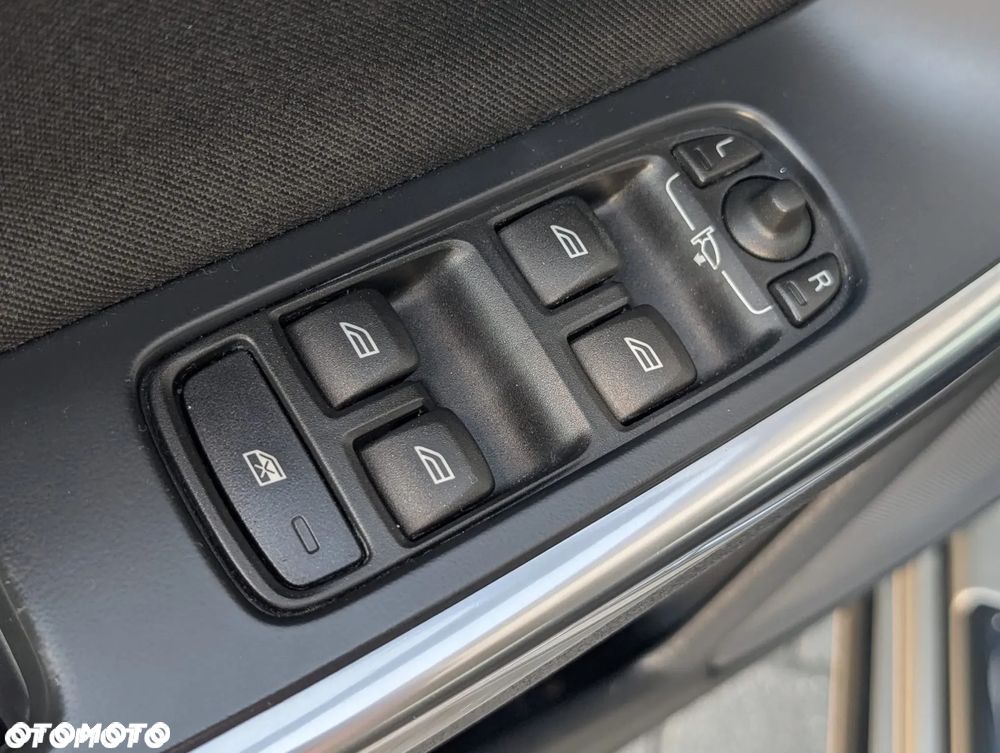 Volvo S60 T4 Momentum - 23