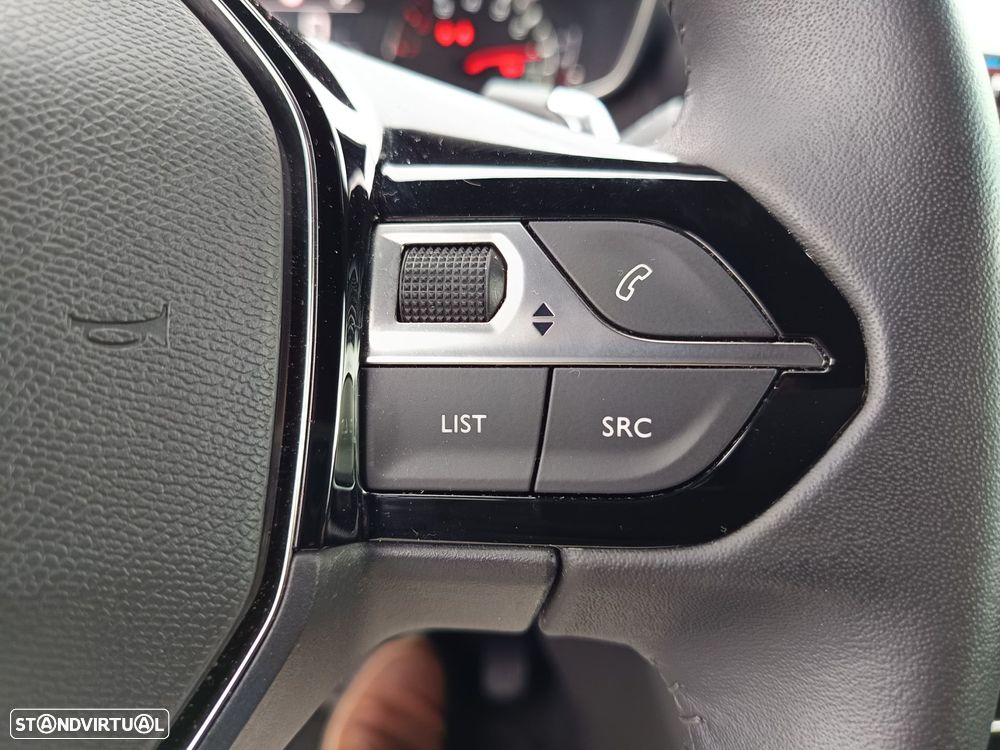 Peugeot 2008 1.5 BlueHDi Allure Pack EAT8 - 15