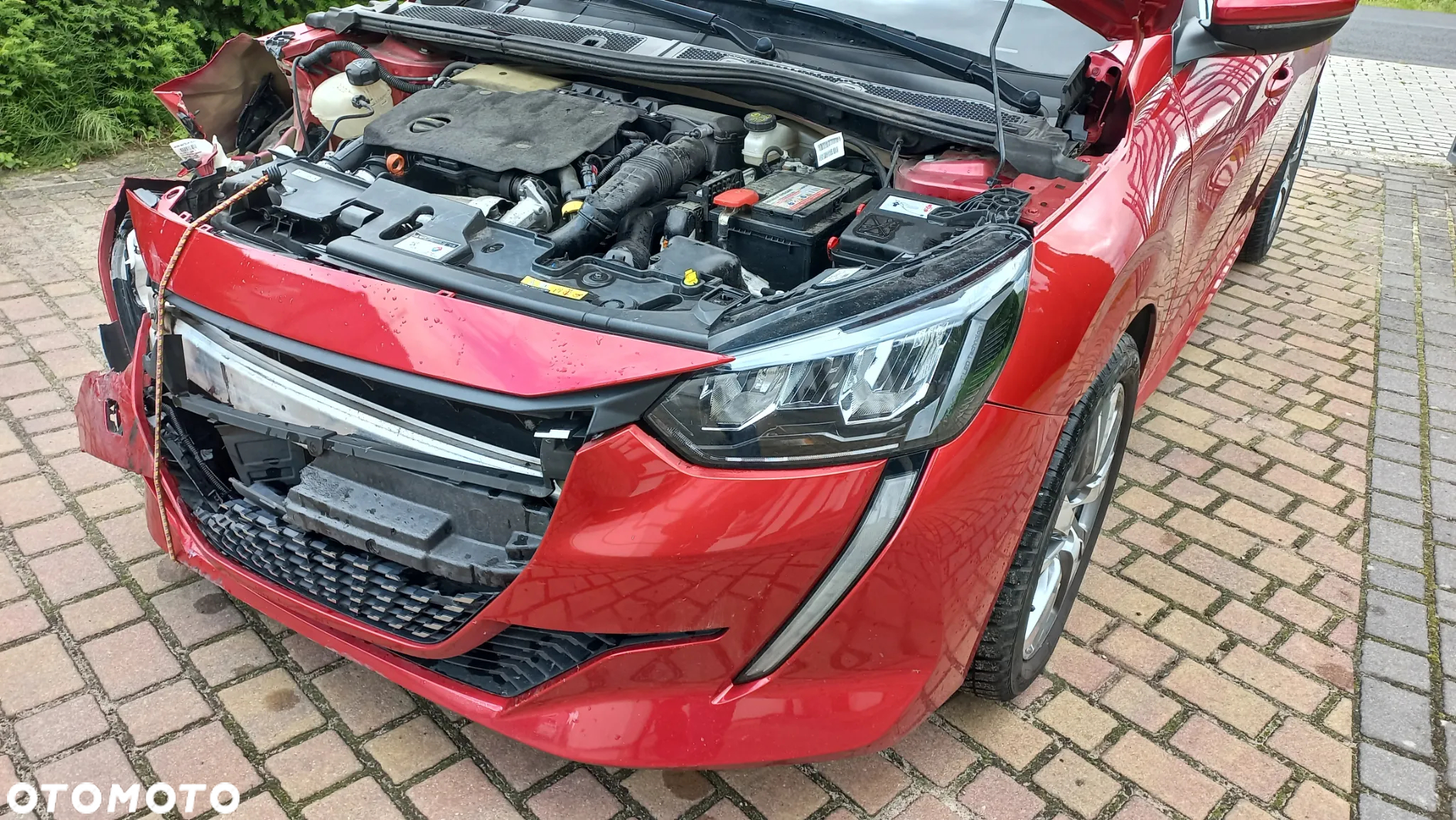 Peugeot 208 1.5 BlueHDi Allure S&S - 12
