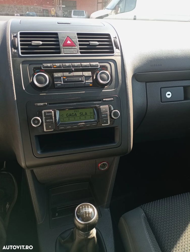 Volkswagen Touran 1.4 TSI Comfortline - 7