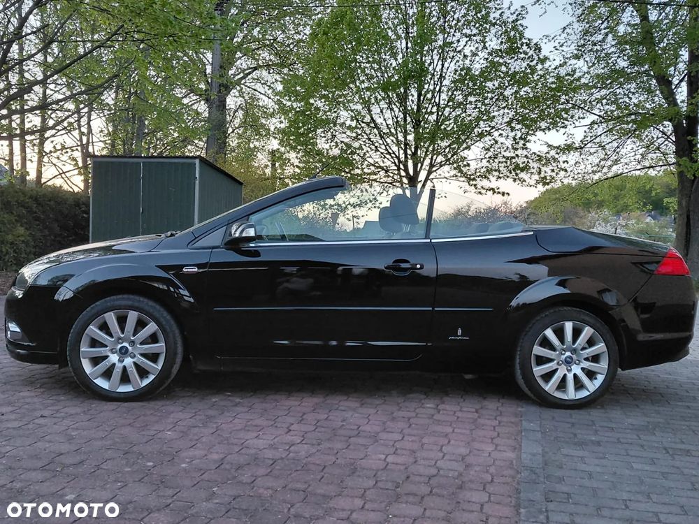 Ford Focus 2.0 16V Titanium - 11