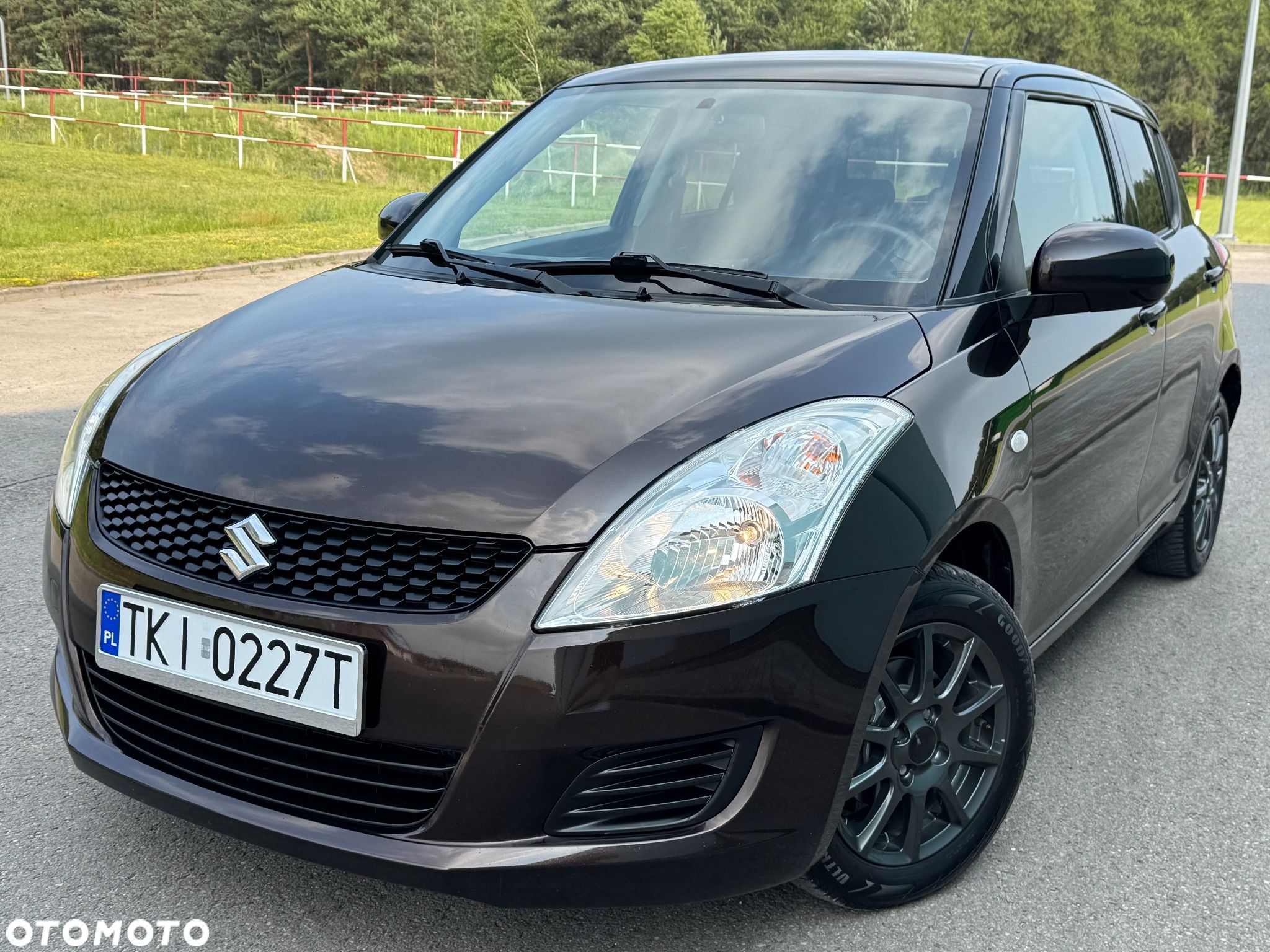 Suzuki Swift 1.2 Premium - 1