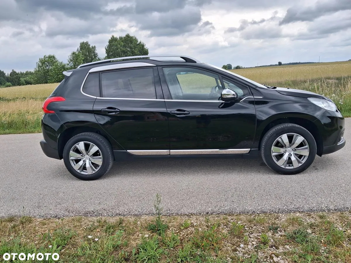 Peugeot 2008 PureTech 110 Stop&Start Signature - 17