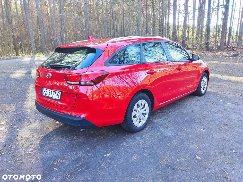 Hyundai i30 1.5 DPI Classic + - 2