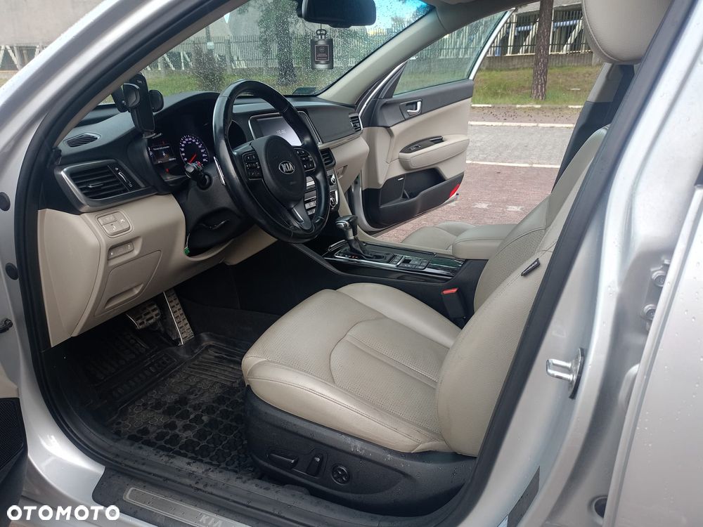 Kia Optima - 10