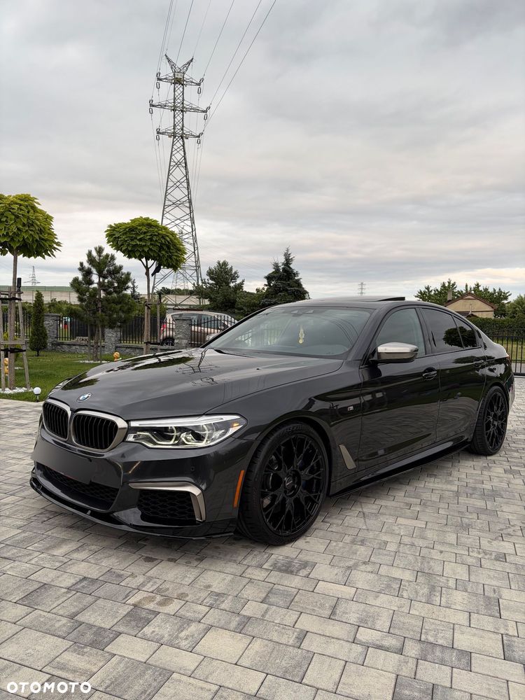BMW Seria 5 M550i xDrive sport - 8