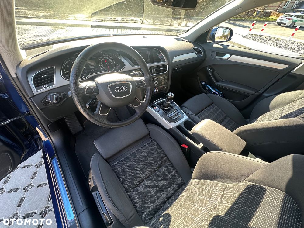 Audi A4 Avant 2.0 TDI - 5