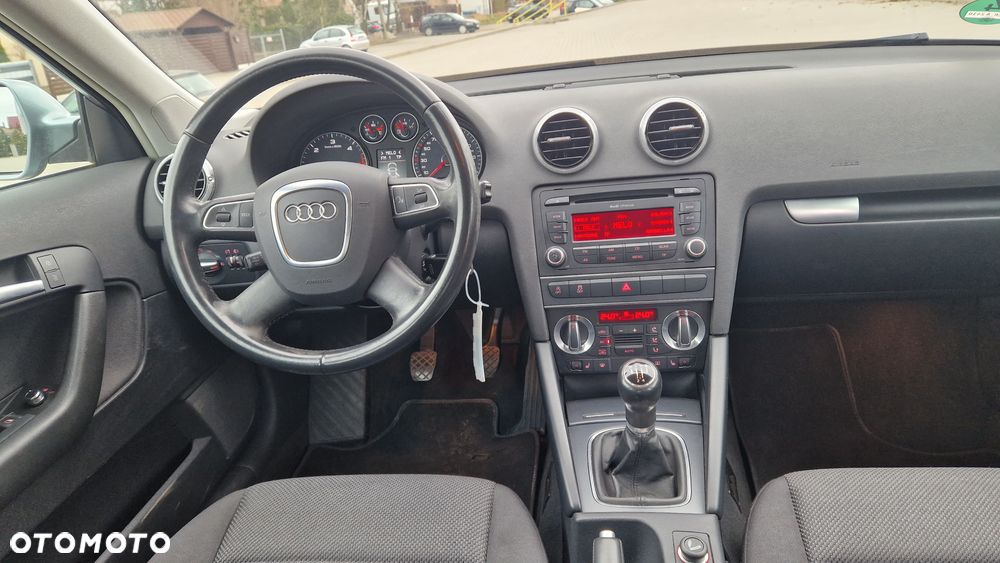 Audi A3 Sportback 1.6 TDI DPF Attraction - 36