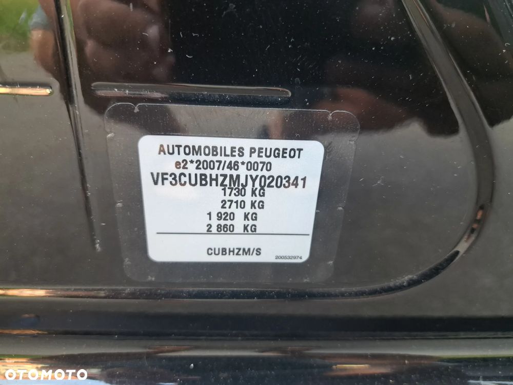 Peugeot 2008 1.6 BlueHDi Allure S&S - 21