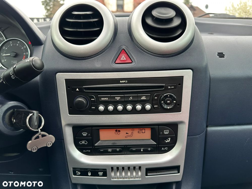 Peugeot 1007 - 19