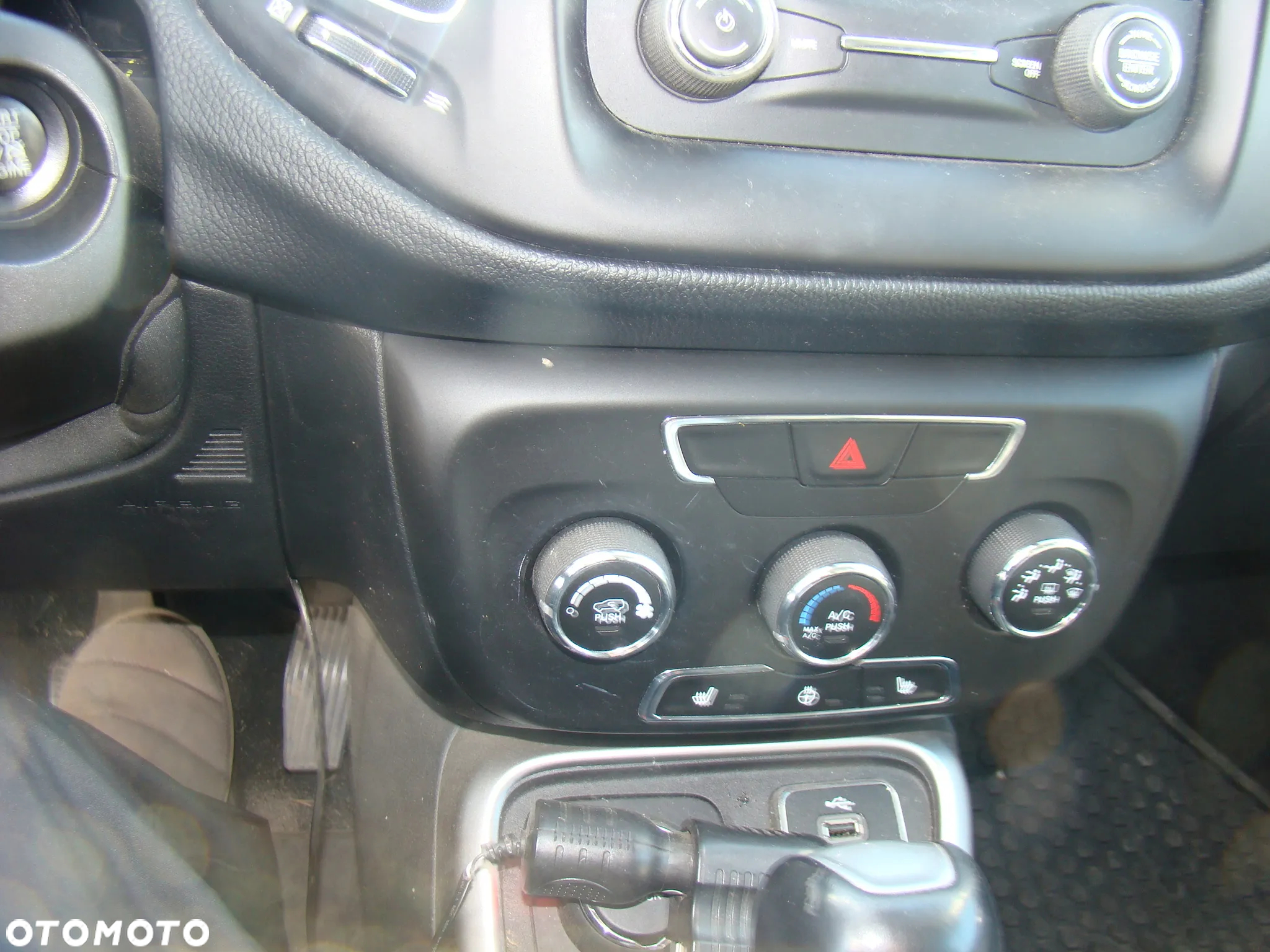 Jeep Compass - 13