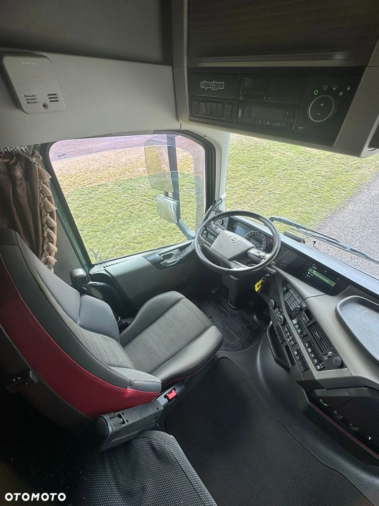 Volvo FH460 / Winda / Kabina sypialna/ Chłodnia/ Super Stan/ - 25