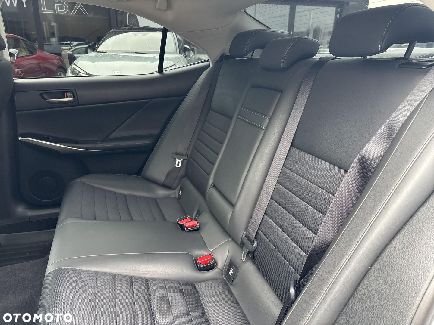 Lexus IS 200t Elegance - 23