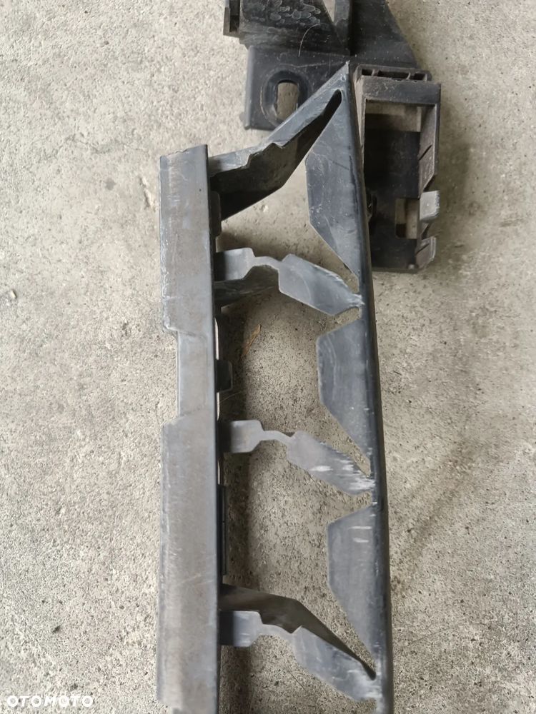 Ślizg Mocowanie Zderzaka Skoda Octavia 3 III Kombi 5E9807863 5E9807864 - 5