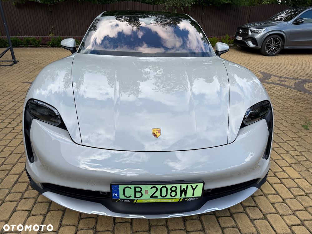 Porsche Taycan - 12