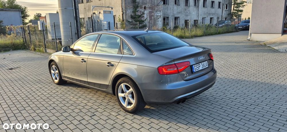 Audi A4 Limousine - 4