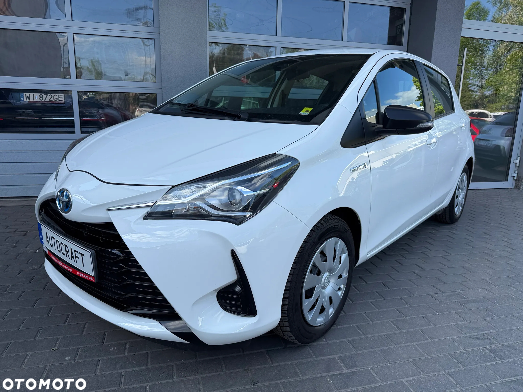 Toyota Yaris Hybrid 100 Active - 16