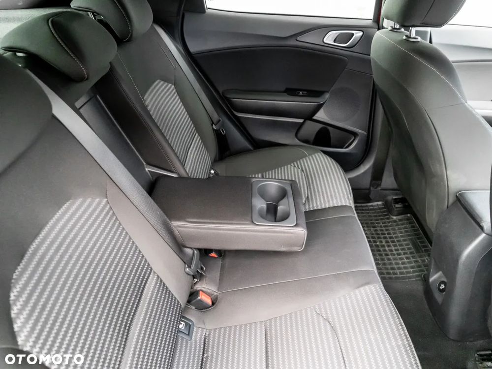 Kia XCeed 1.5 T-GDI M - 23