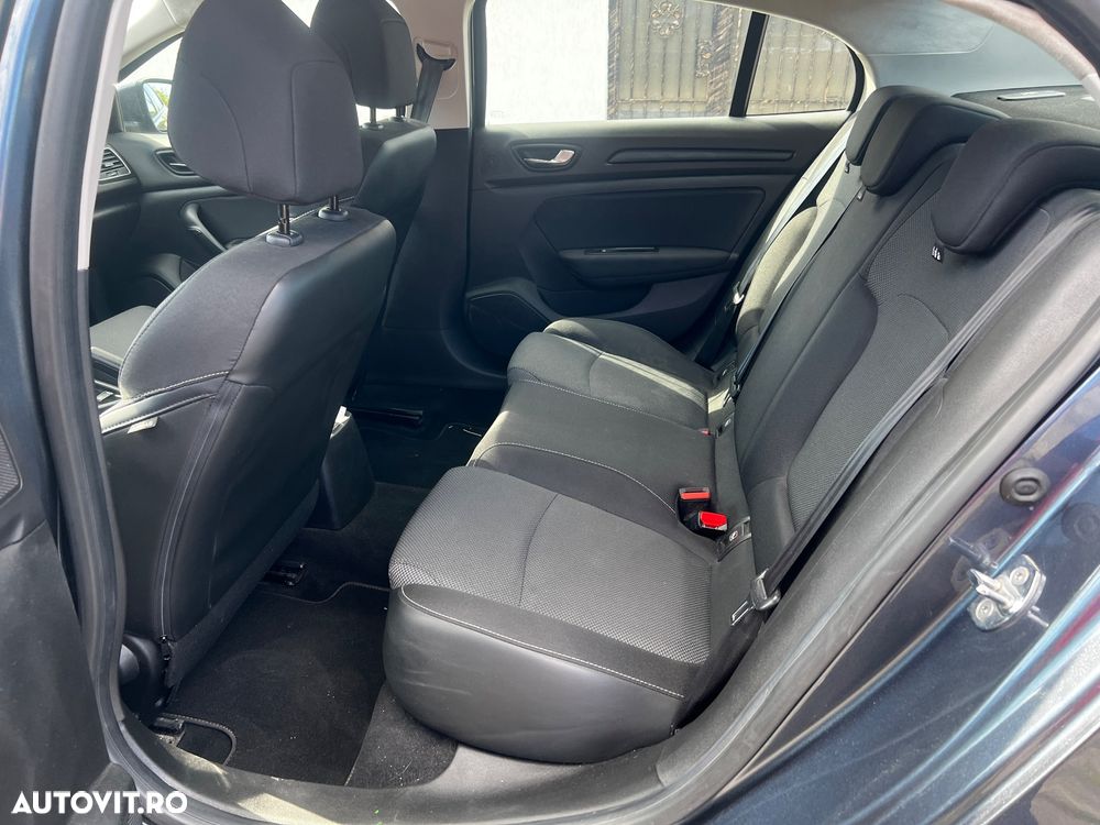 Renault Megane TCe GPF Intens - 11