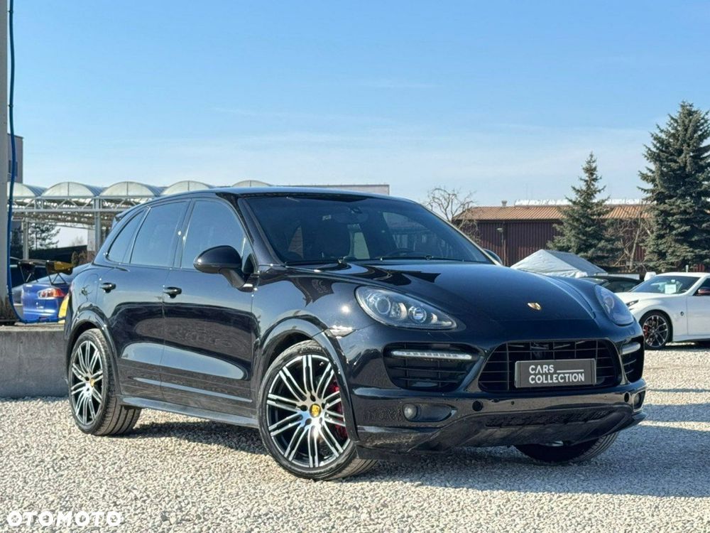 Porsche Cayenne - 1
