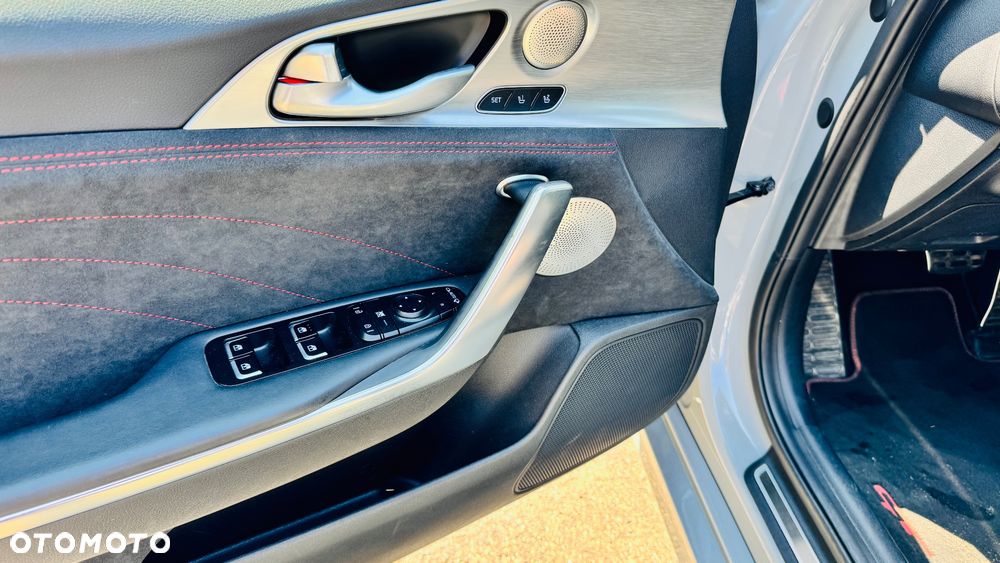 Kia Stinger 3.3 T-GDI V6 GT Prestige Line AWD - 13