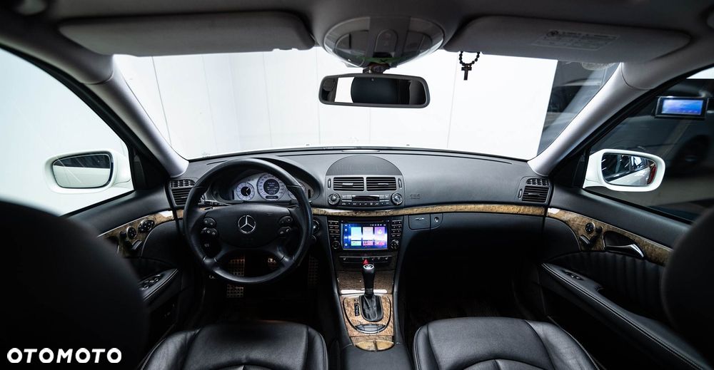 Mercedes-Benz Klasa E 500 Avantgarde - 23