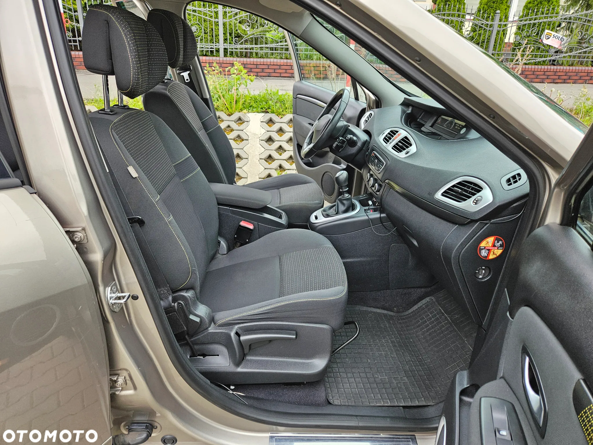 Renault Grand Scenic 1.6 16V 110 Dynamique - 17