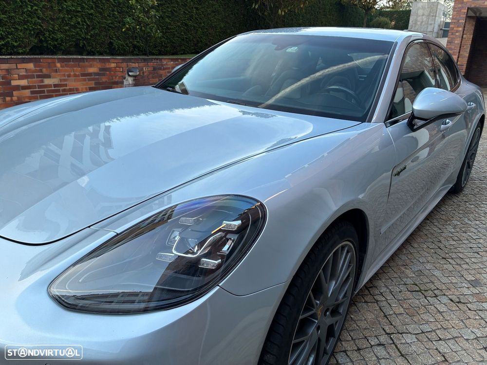 Porsche Panamera 4 E-Hybrid - 1