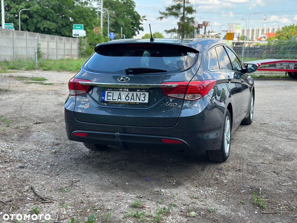 Hyundai i40 Kombi blue 1.6 Family - 6